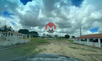 Imagem: FAZENDA a 5 KM da PISTA com 185 HECTARES