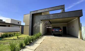 Imagem 2: Linda casa à venda com 3 quartos, sendo 1 tipo apartamento com closet, cozinha Gourmet e