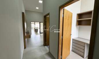 Imagem 5: Condomínio Village Damha IV - Belíssima casa à venda, com 3 suítes, sendo 1 suíte com clos