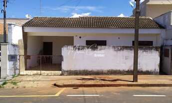 Imagem: CASA COM EXCELENTE LOCALIZAÇÃO, NEGÓCIO