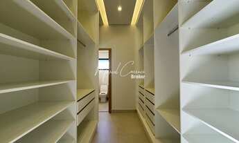 Imagem 6: Belíssima casa à venda com 3 suítes, sendo 1 suíte máster com closet, piscina e com 166,00