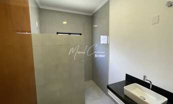 Imagem 6: Linda casa à venda com 3 quartos, sendo 1 suíte em bairro aberto com ótima localização