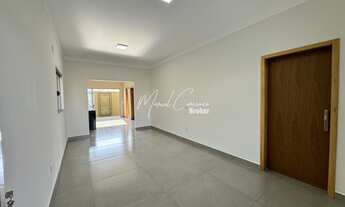 Imagem 4: Linda casa à venda com 3 quartos, sendo 1 tipo apartamento, bem localizada na parte alta d