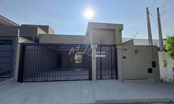 Imagem: Linda casa à venda com 3 quartos, sendo