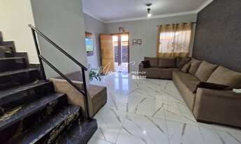 Imagem 2: Lindo sobrado à venda com 4 quartos, sendo 1 suíte e garagem para 2 carros