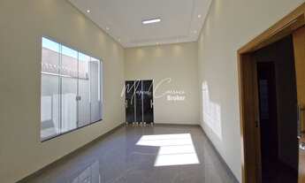 Imagem 4: Linda casa à venda com 3 quartos, sendo 1 suíte, área Gourmet e com 144,00m²