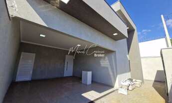 Imagem 2: Linda casa à venda com 3 quartos, sendo 1 suíte, área Gourmet e com 144,00m²