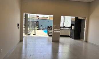 Imagem 5: Linda casa à venda com 3 quartos, sendo 1 suíte com closet, área Gourmet e piscina com cas