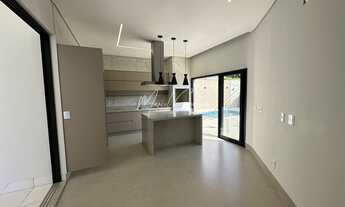 Imagem 7: Condomínio Village Damha III - Casa Alto Padrão com 3 suítes sendo 1 com closet