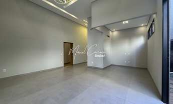 Imagem 4: Condomínio Village Damha I - Belíssima casa à venda com 3 suítes, sendo 1 suíte máster com