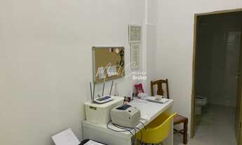 Imagem 3: Excelente imóvel comercial à venda, com 2 escritórios e 2 docas cobertas para carga e desc