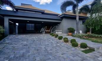 Imagem: Belíssima casa à venda com 4 suítes