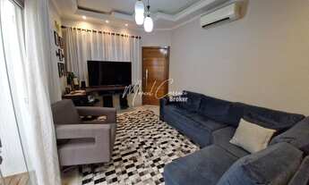 Imagem 3: Linda casa à venda, com 3 quartos, sendo 1 suíte, área de luz em bairro aberto