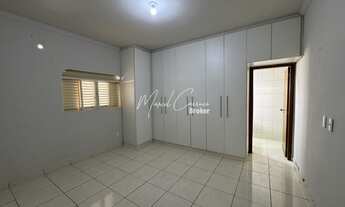 Imagem 6: Lindíssima casa à venda com 3 quartos, sendo 1 tipo apartamento, área Gourmet e piscina