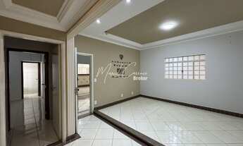 Imagem 4: Lindíssima casa à venda com 3 quartos, sendo 1 tipo apartamento, área Gourmet e piscina