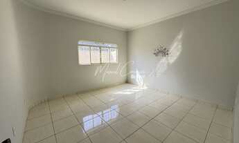 Imagem 5: Lindíssima casa à venda com 3 quartos, sendo 1 tipo apartamento, área Gourmet e piscina