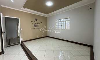 Imagem 3: Lindíssima casa à venda com 3 quartos, sendo 1 tipo apartamento, área Gourmet e piscina