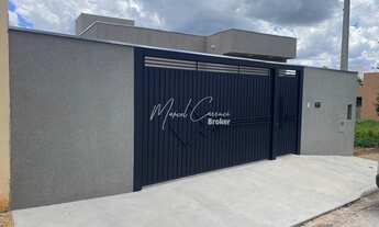 Imagem: Linda casa à venda com 2 quartos, sendo