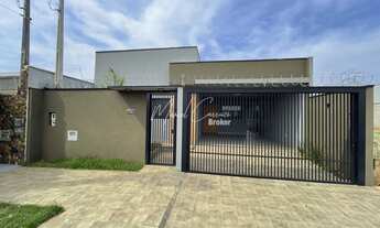 Imagem: Linda casa à venda com 3 quartos, sendo