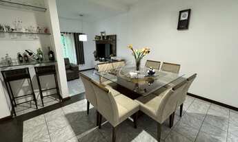 Imagem 4: Lindo sobrado à venda com 3 quartos, sendo 1 suíte com closet e banheira de hidromassagem