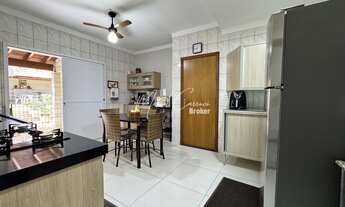 Imagem 5: Lindo sobrado à venda com 3 quartos, sendo 1 suíte com closet e banheira de hidromassagem