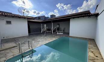 Imagem: Casa à venda, no Bairro Jardim Marilú