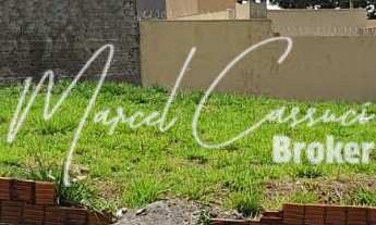 Imagem 5: Área com 3 terrenos à venda. Ideal para residencial ou comercial