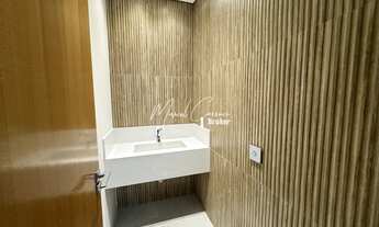 Imagem 4: Belíssima casa à venda com 3 suítes sendo 1 máster com closet e banheira, rica em detalhes