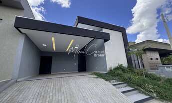 Imagem 2: Belíssima casa à venda com 3 suítes, sendo 2 com closet, área Gourmet e piscina extensa co