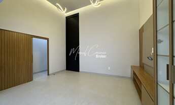 Imagem 5: Belíssima casa à venda com 3 suítes, sendo 2 com closet, área Gourmet e piscina extensa co