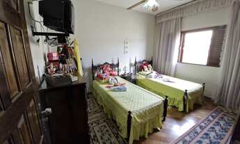 Imagem 5: Linda casa à venda com 4 quartos, sendo 1 suíte, área Gourmet com churrasqueira em bairro