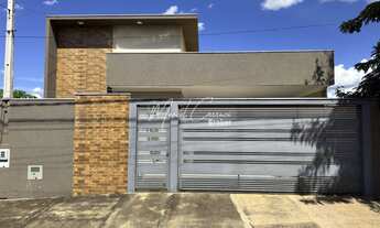 Imagem: Linda casa à venda em bairro aberto com