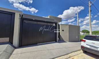 Imagem: Linda casa à venda com 3 quartos, sendo