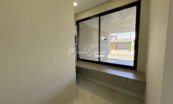 Imagem 4: Belíssima casa à venda com 3 suítes sendo uma com closet, conceito integrado e piscina no