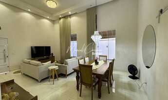 Imagem: Casa à venda com 3 quartos sendo 1 suíte