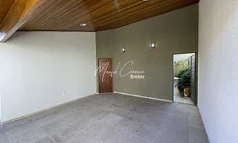 Imagem 3: Linda casa à venda com 3 quartos, sendo 2 suítes e 1 delas, com espaço para closet