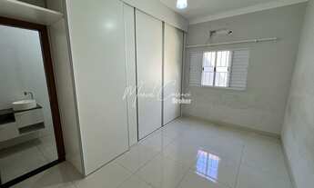 Imagem 4: Linda casa à venda com 3 quartos, sendo 1 suíte, todos com armários planejados