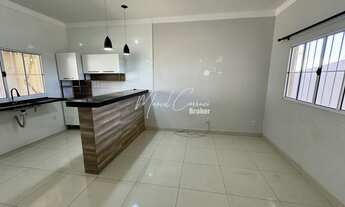 Imagem 2: Linda casa à venda com 3 quartos, sendo 1 suíte, todos com armários planejados