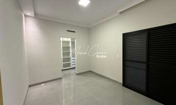 Imagem 6: Casa Alto Padrão à venda com 3 suítes sendo 1 com closet e linda piscina para o laser