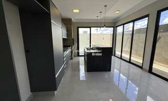 Imagem 3: Casa Alto Padrão à venda com 3 suítes sendo 1 com closet e linda piscina para o laser