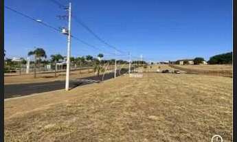 Imagem 2: Excelente terreno à venda, com ótima localização para seu comércio