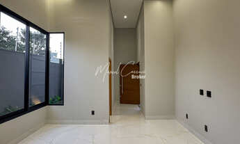 Imagem 2: Belíssima casa à venda com 3 quartos, sendo 1 tipo apartamento com closet e varanda Gourme