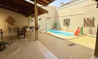 Imagem: Casa à Venda, 3 dormitórios, sendo 2 suítes