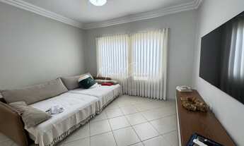 Imagem 3: Casa à venda, com 200m², distribuídos em 3 quartos, sendo 1 suíte, rica em planejados, ar