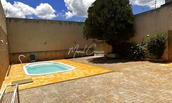 Imagem 6: Linda casa à venda com 3 quartos, sendo 1 suíte, área Gourmet e piscina