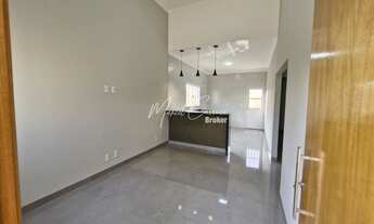 Imagem 3: Linda casa à venda com 3 quartos, sendo 1 suíte, ambiente amplo, ótima oportunidade