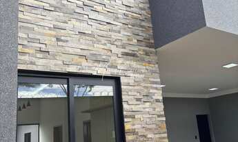 Imagem 3: Linda casa à venda com 3 quartos, sendo 1 suíte com closet, cozinha Gourmet e sistema de á