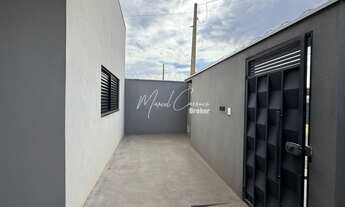 Imagem 2: Lindíssima casa à venda com 2 quartos, sendo 1 suíte com closet, cozinha Gourmet e rica em