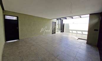 Imagem 3: Linda casa à venda com 3 quartos, sendo 1 suíte com veneziana balcão com fino acabamento