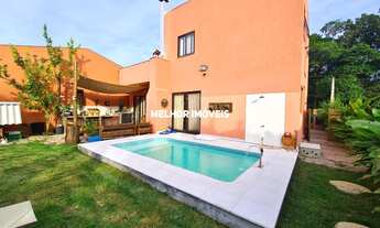 Imagem 6: Casa Duplex á venda com 4 dormitórios localizada na praia Mariscal em Bombinhas